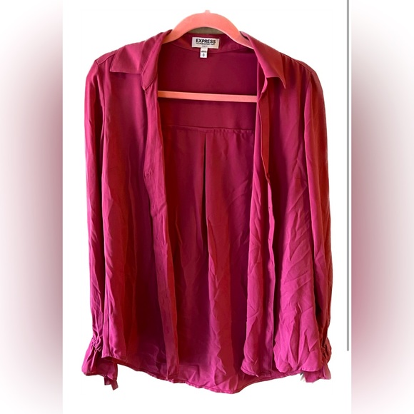 Long sleeve and light blouse - Picture 1 of 3